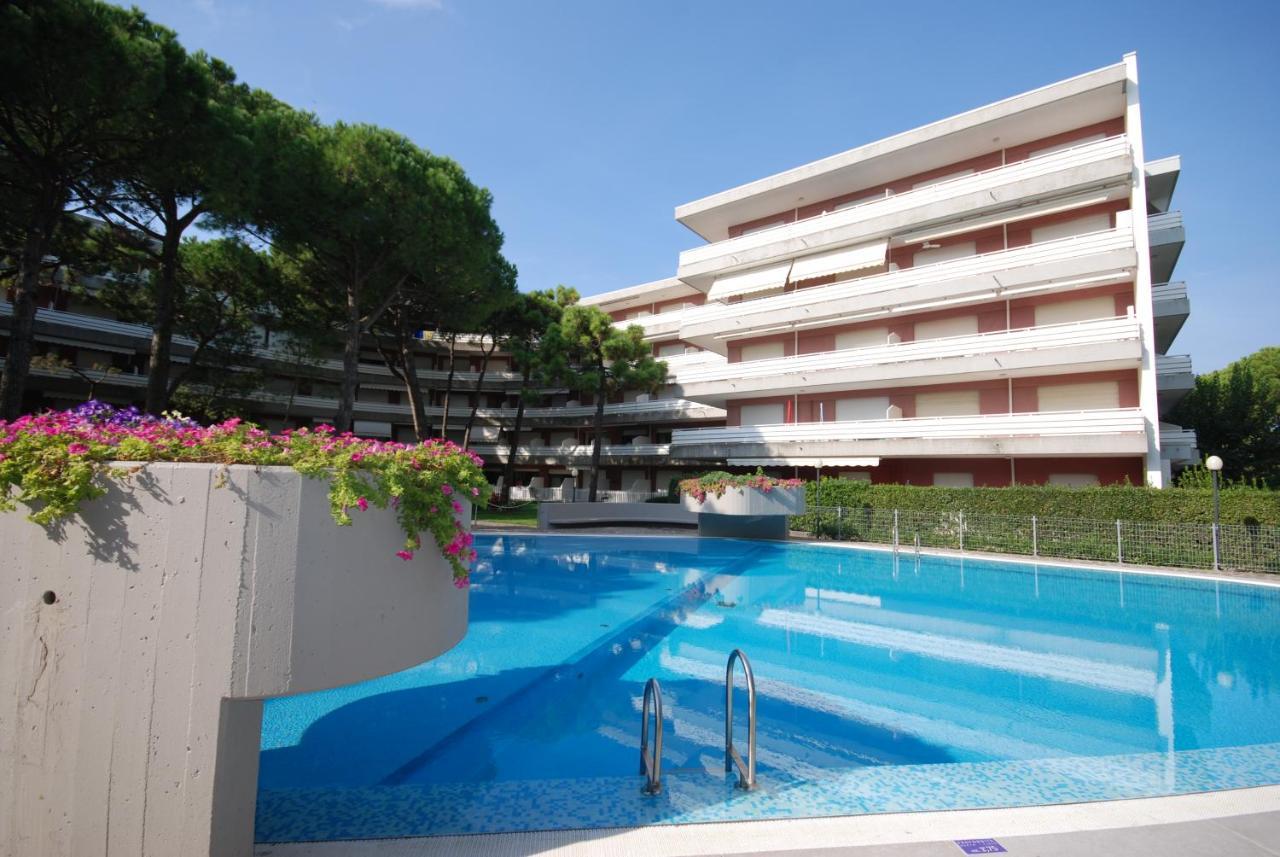 Residenza La Meridiana Lignano Sabbiadoro Eksteriør billede